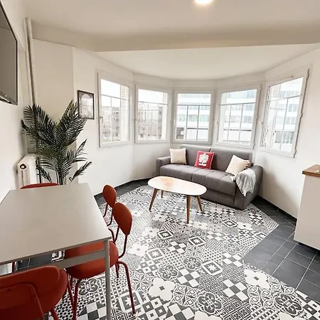 Le Gentil Rooftop Apartment *